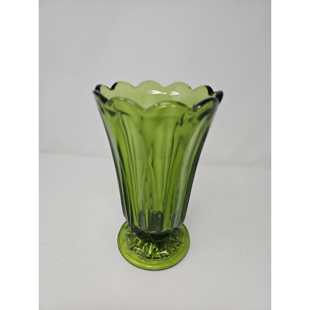 Vintage Green Glass Vase Fluted Scalloped Edge Pedestal Flower Vase Retro Decor